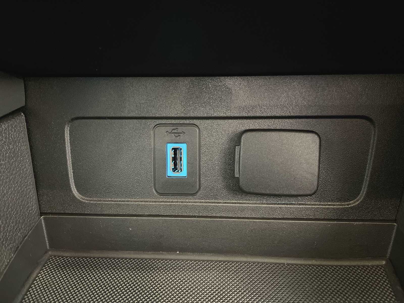 2019 Ford Escape SEL photo 32