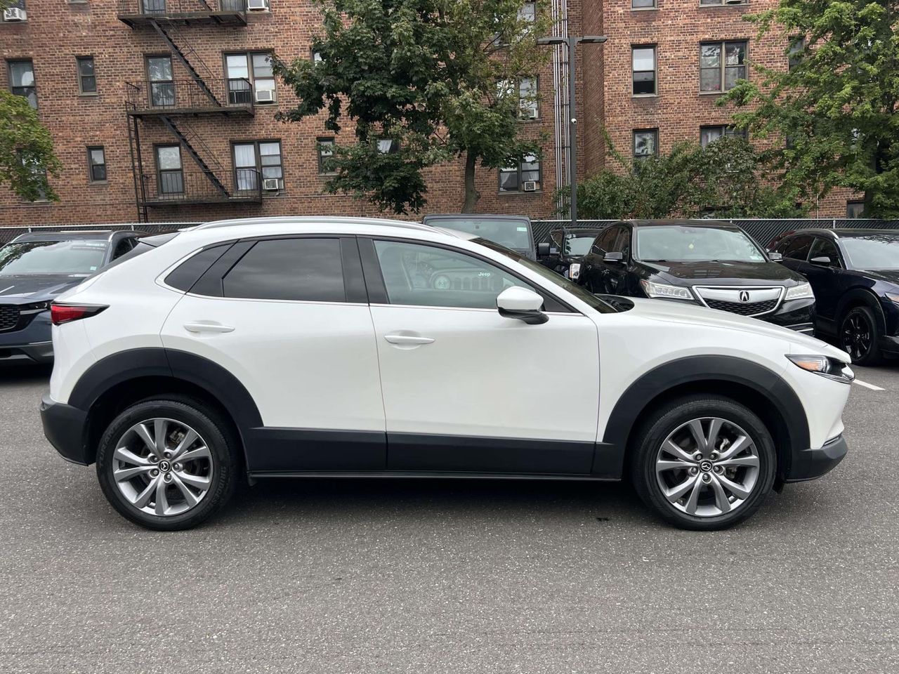 2022 Mazda CX-30 Premium photo 2