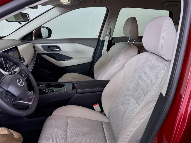 2025 Nissan Rogue SV photo 4