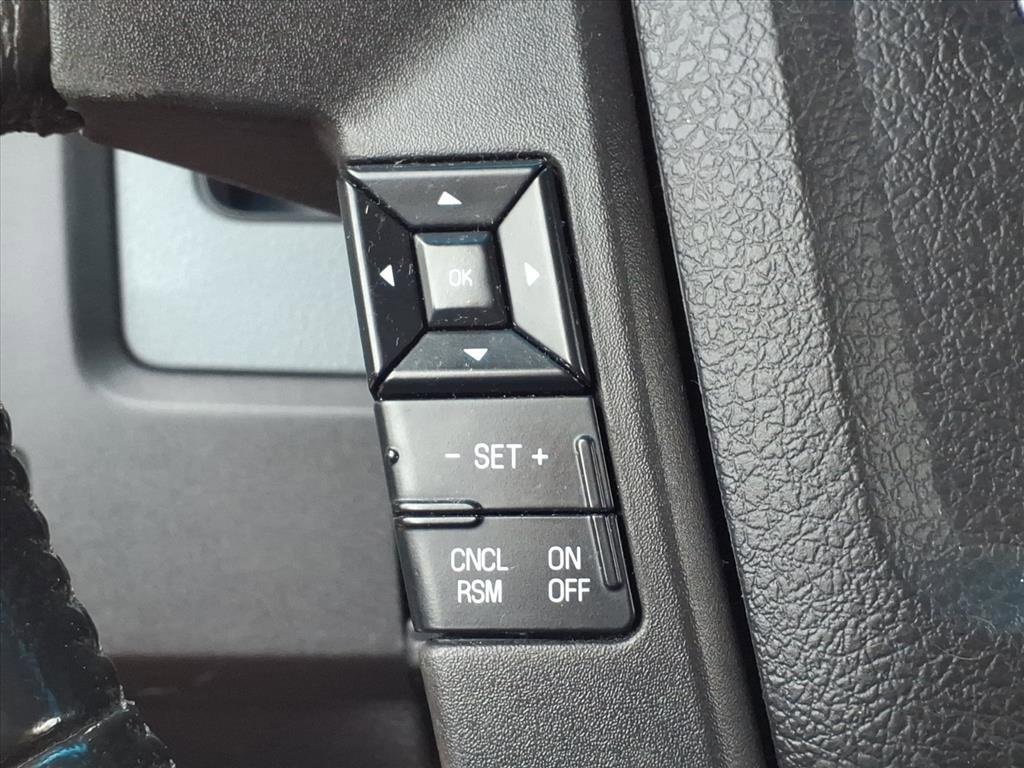 2012 Ford F-150 XLT photo 17