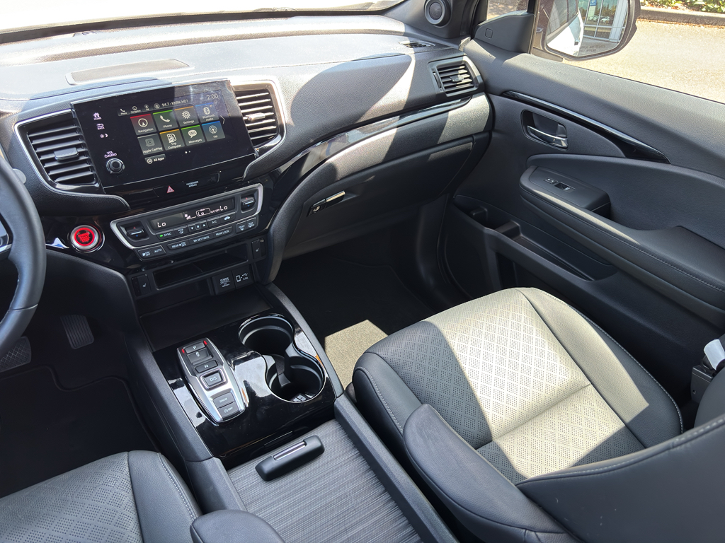 2021 Honda Passport Touring photo 24