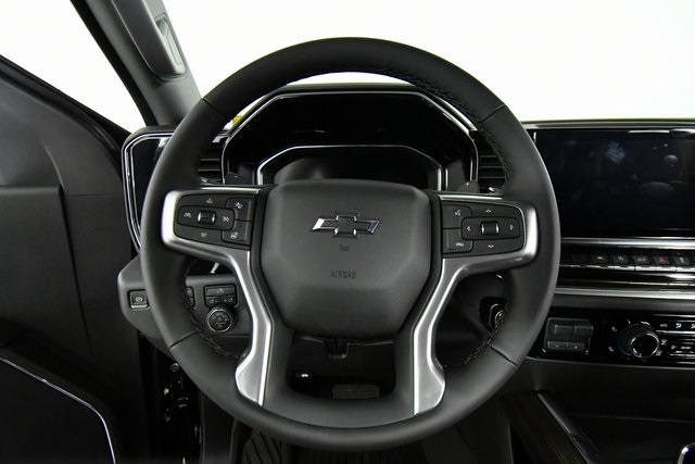 2025 Chevrolet Silverado 1500 LT Trail Boss photo 2