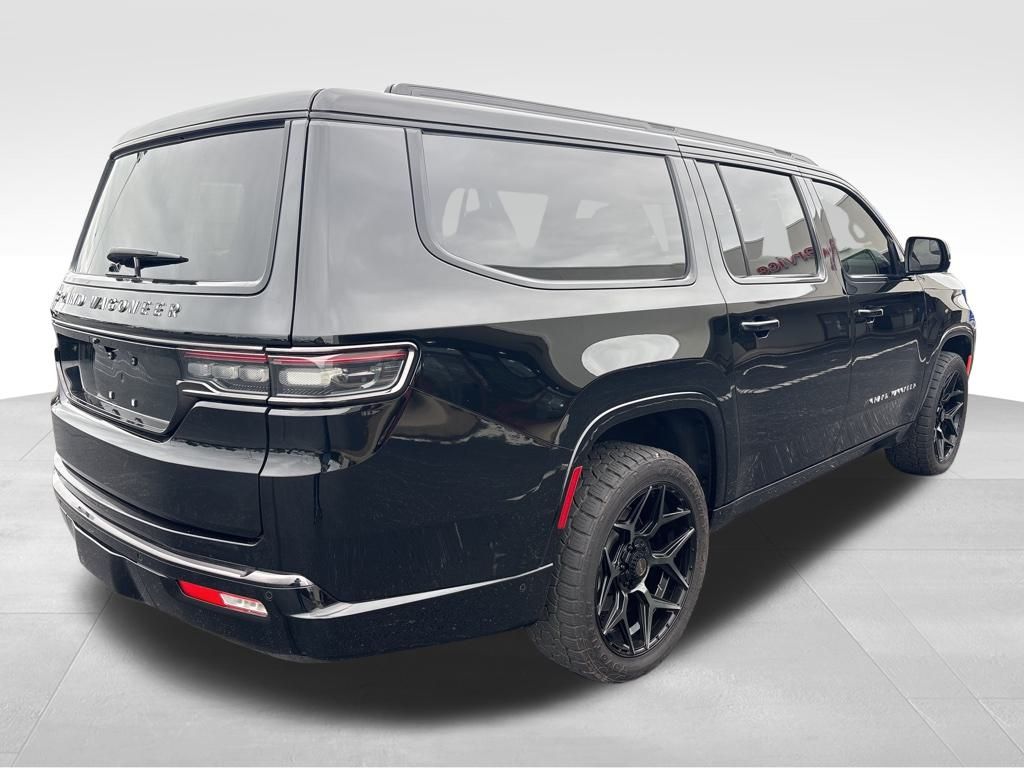 2024 Jeep Grand Wagoneer L III photo 4