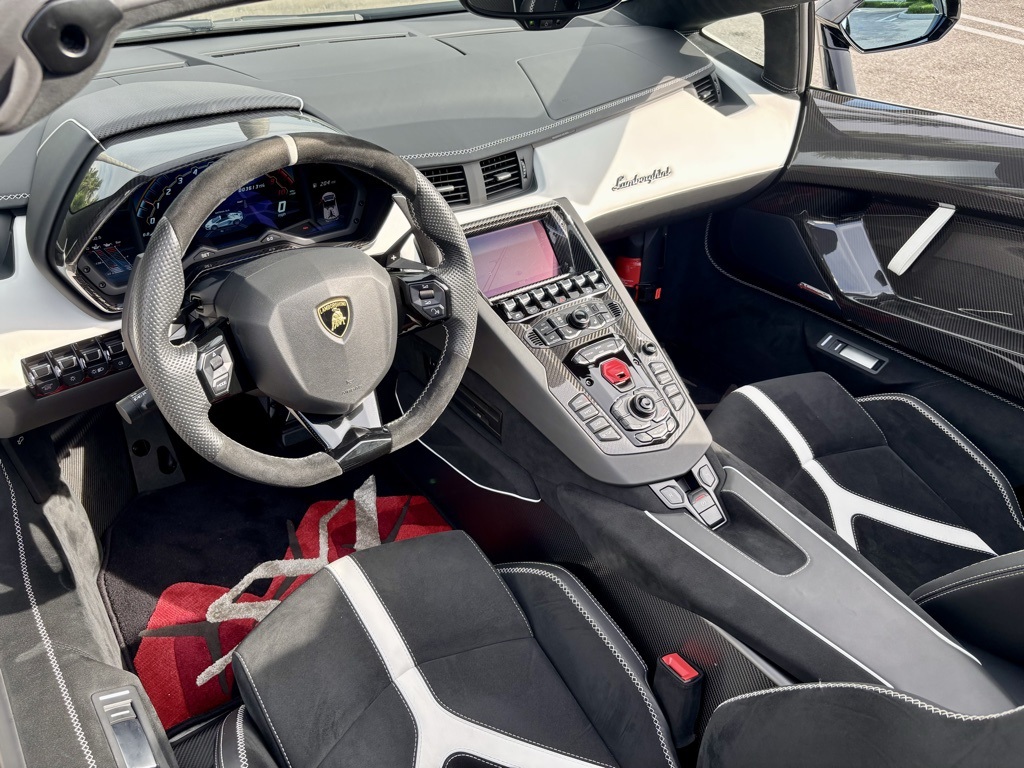 2020 Lamborghini Aventador SVJ Roadster photo 23