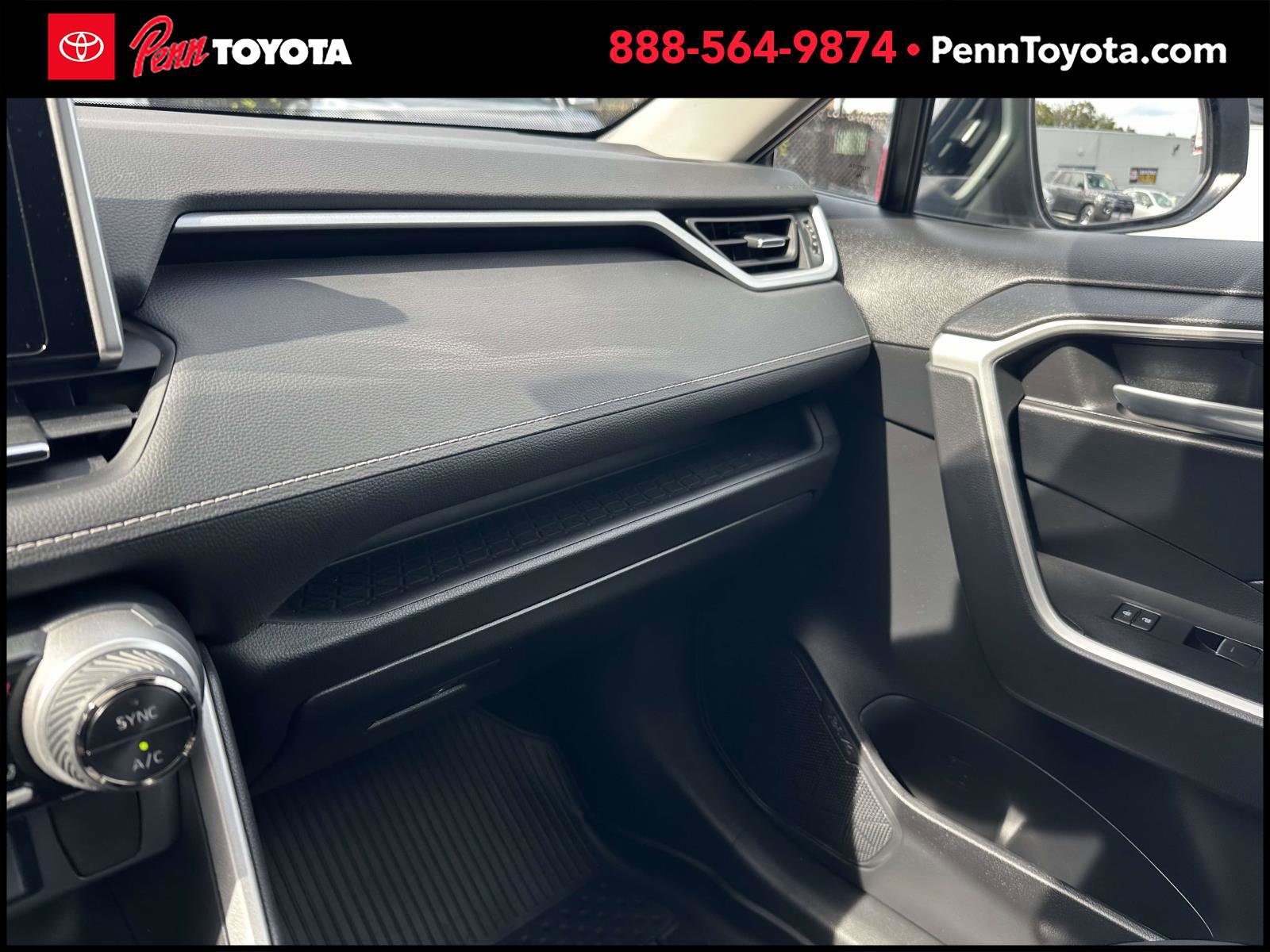 2023 Toyota RAV4 Hybrid XLE Premium photo 29