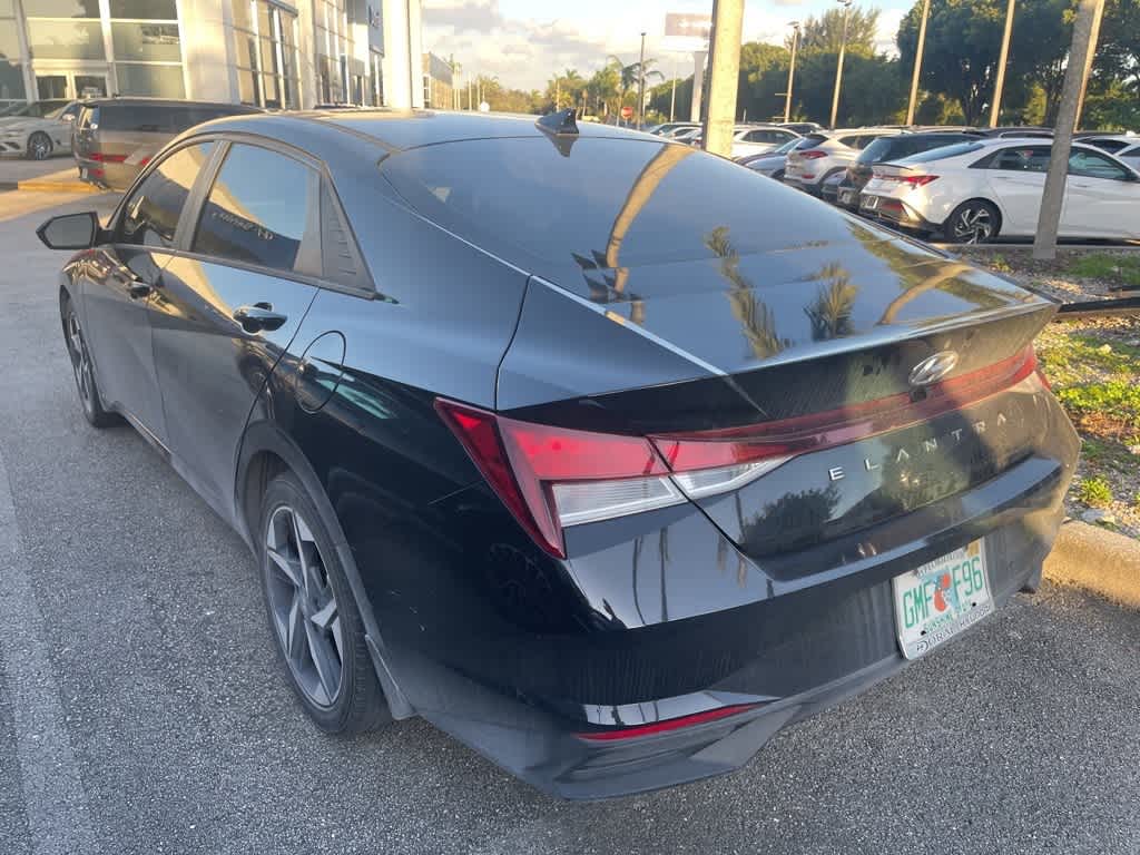 2023 Hyundai Elantra SEL Convenience photo 6