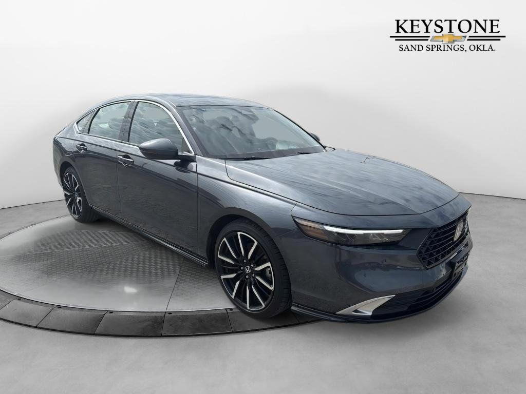 2024 Honda Accord Hybrid Touring's photo