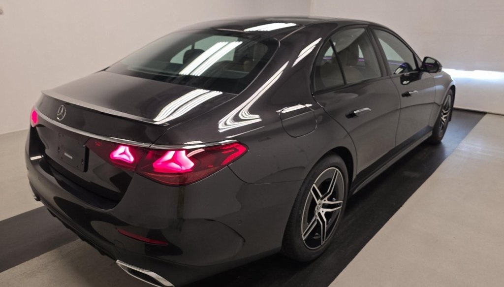 2024 Mercedes Benz E 350 4MATIC photo 4
