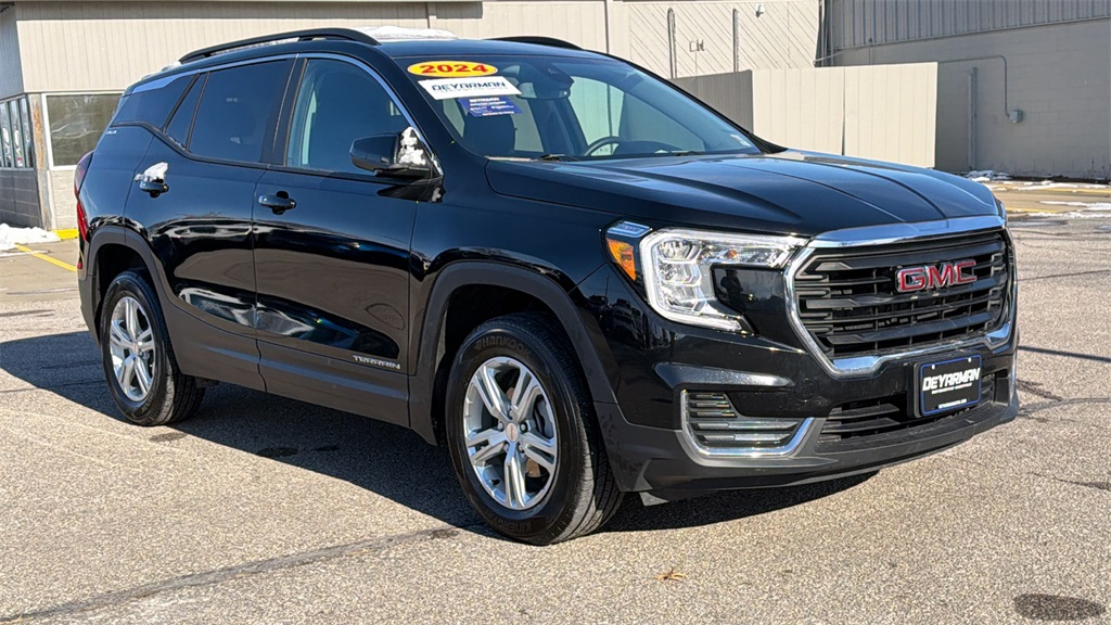 2024 GMC Terrain SLE's photo