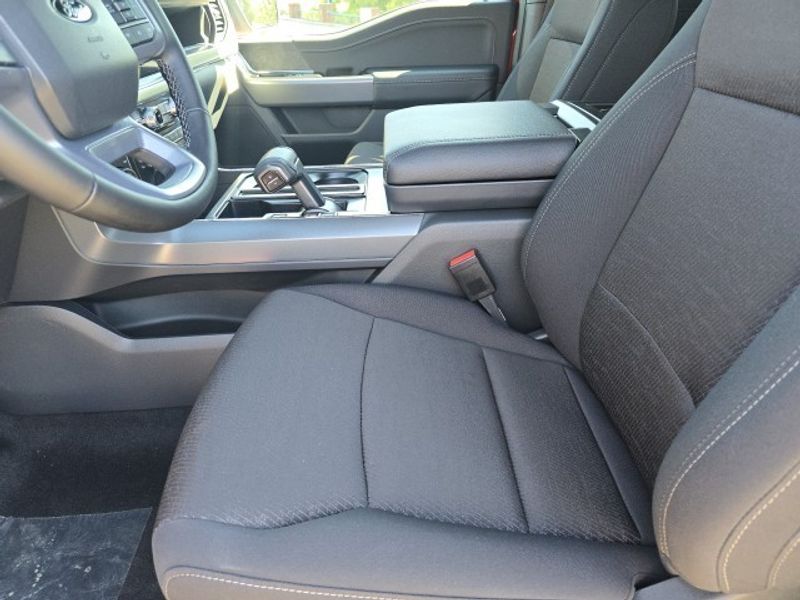 2025 Ford F-150 XLT photo 11