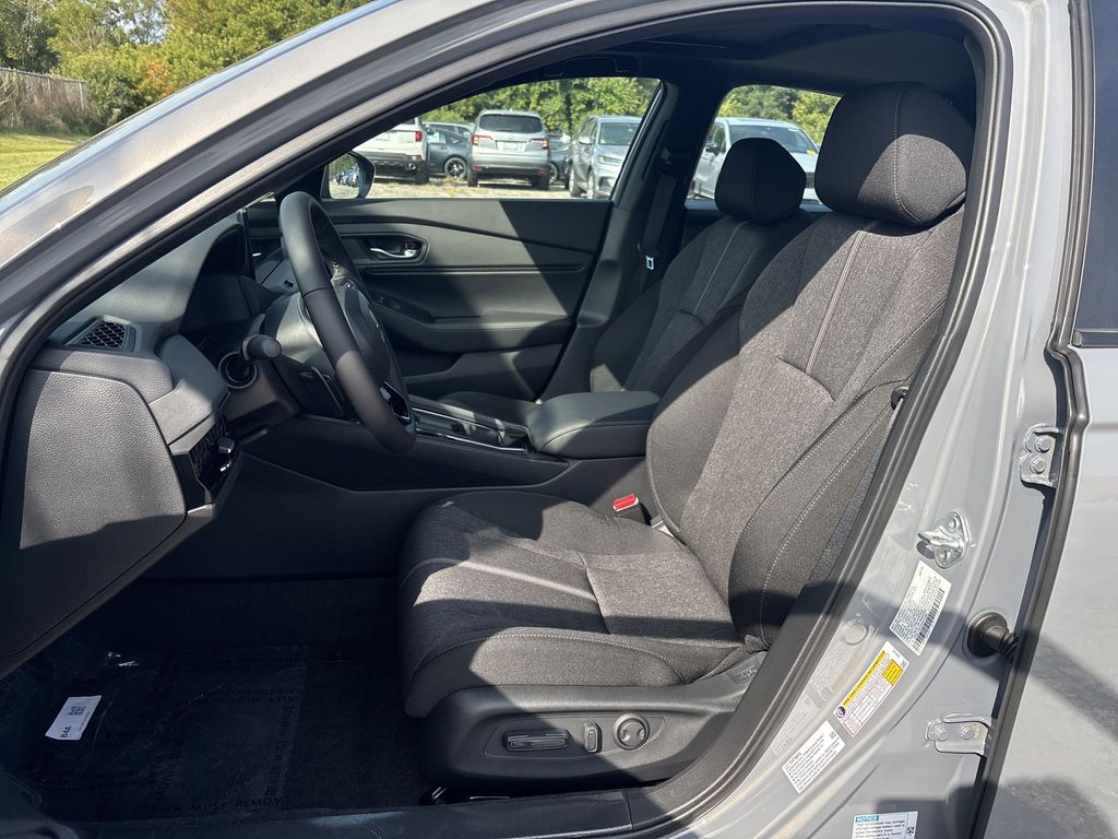 2025 Honda Accord Hybrid Sport photo 4