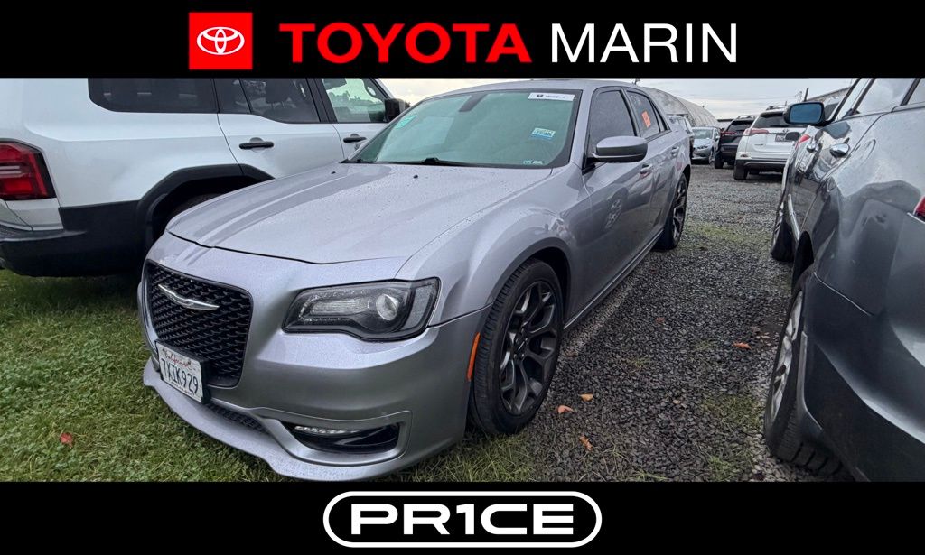 2017 Chrysler 300 S's photo