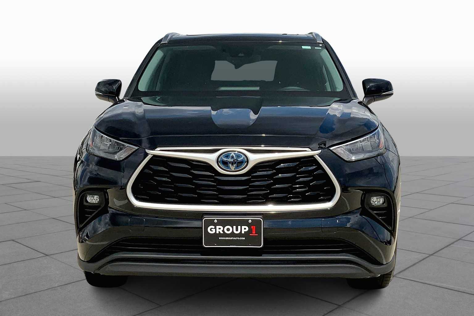 2020 Toyota Highlander Hybrid XLE photo 3