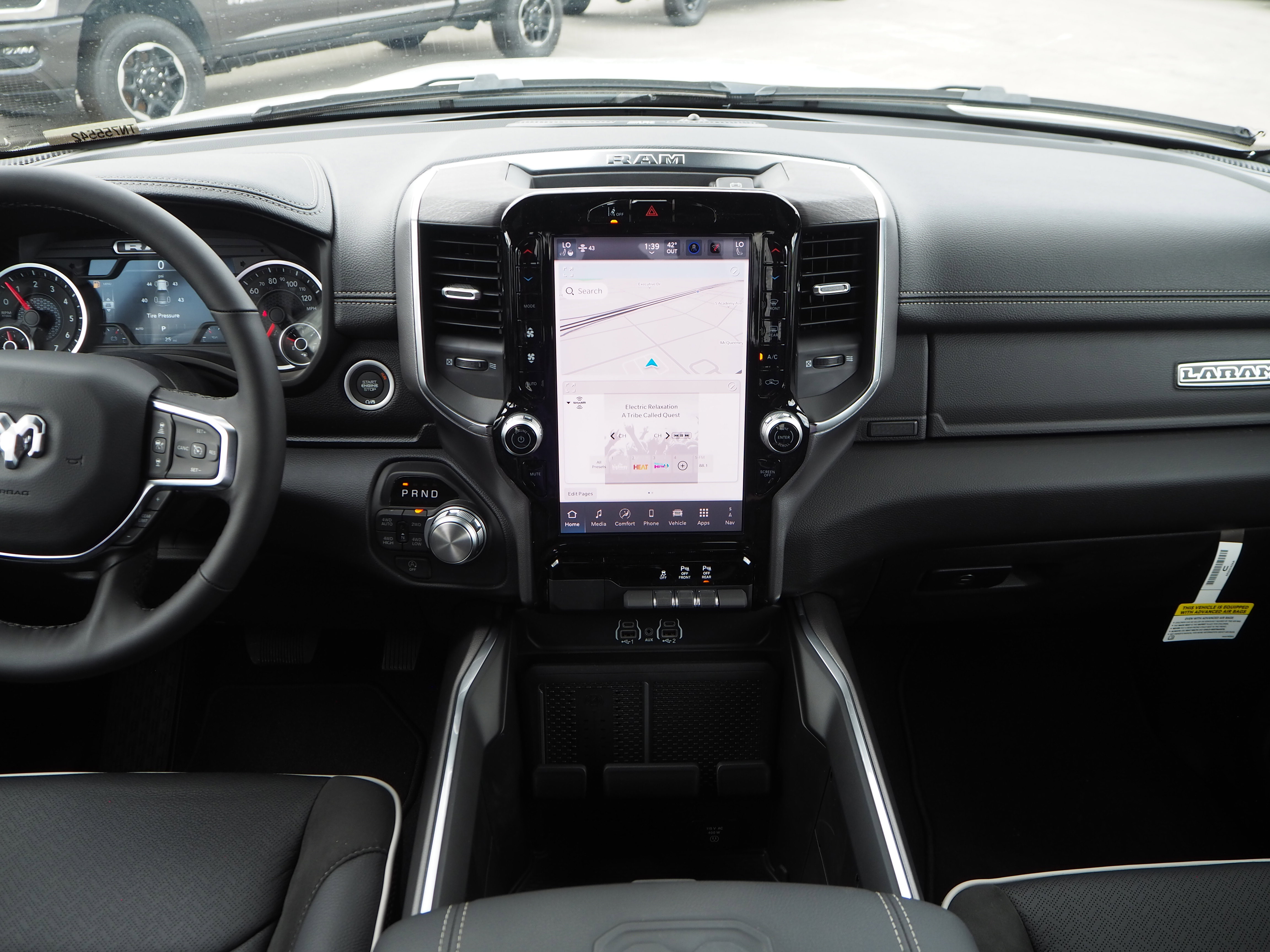 2025 Ram 1500 Laramie photo 2