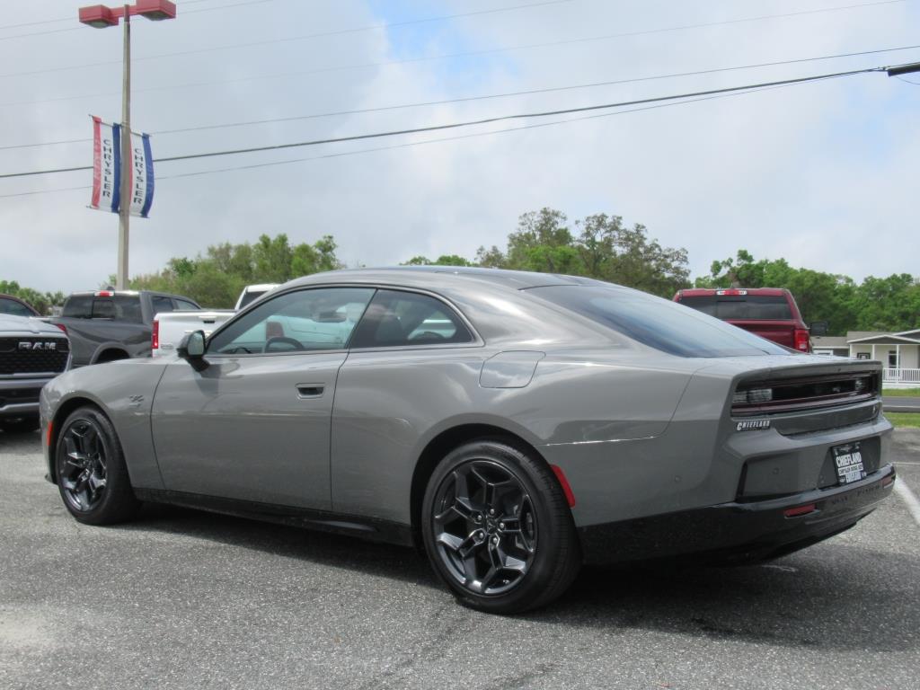 2025 Dodge Charger R/T photo 5