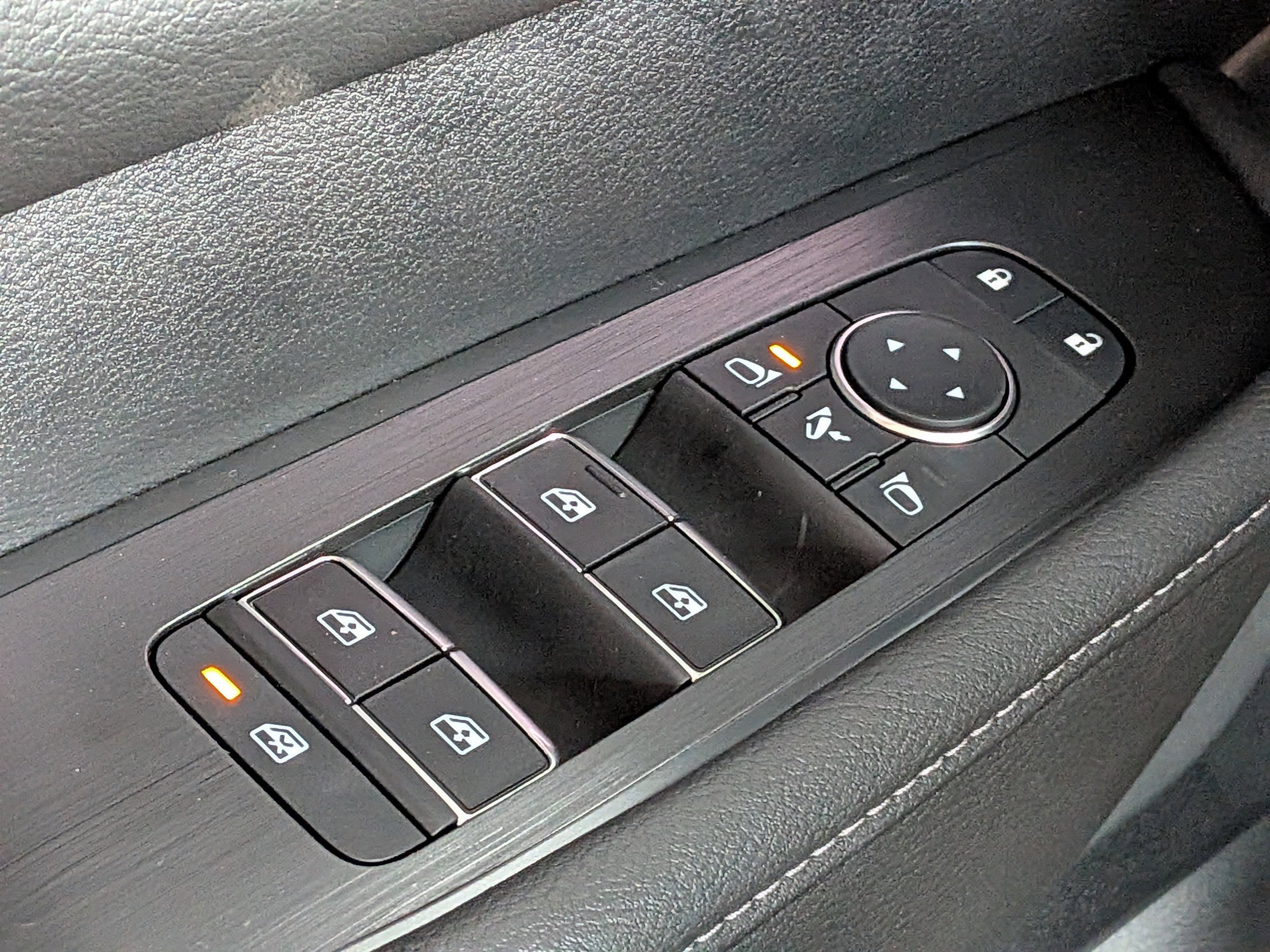 2026 Nissan Armada SL photo 22