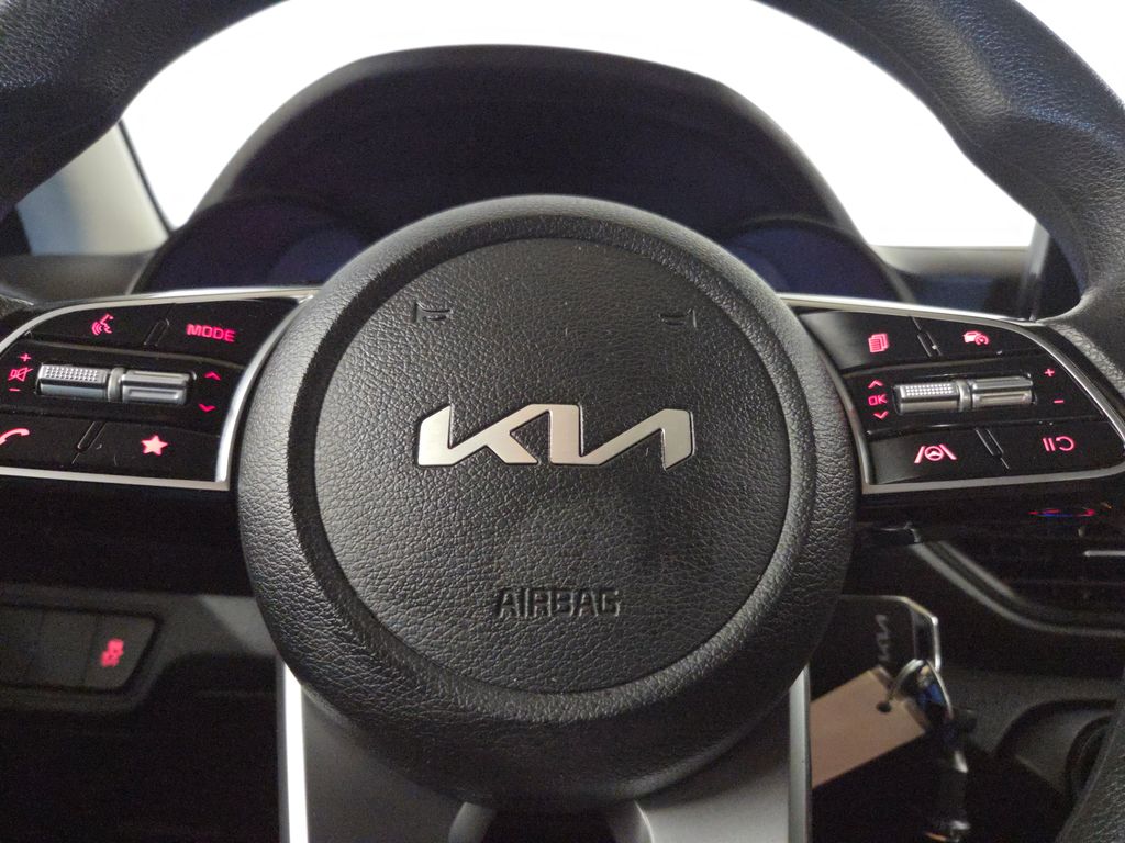 2024 Kia Forte LXS photo 19