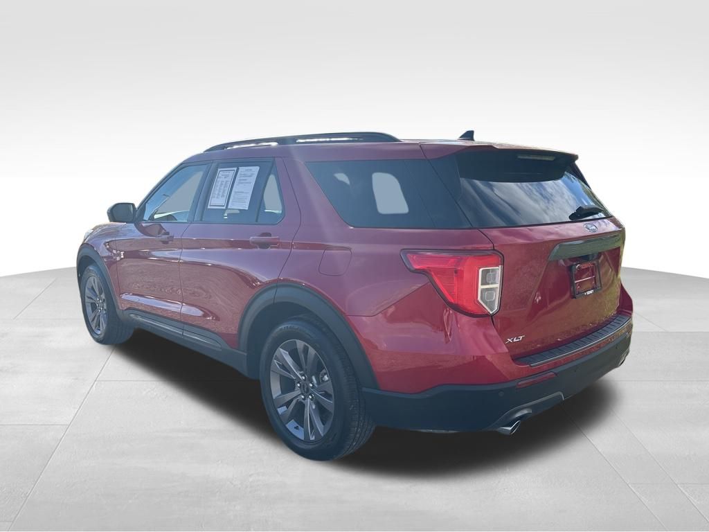 2022 Ford Explorer XLT photo 3