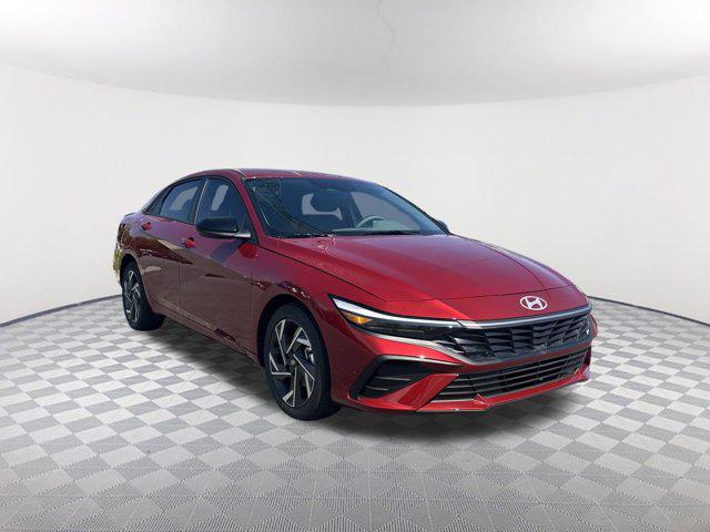 2025 Hyundai Elantra SEL Sport photo 3