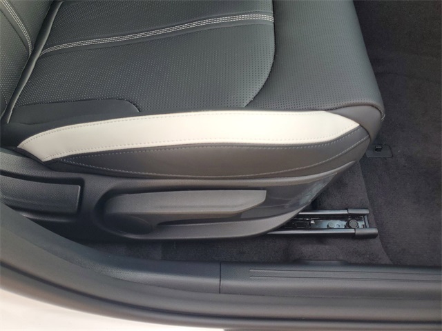 2025 Kia K5 GT-Line photo 32