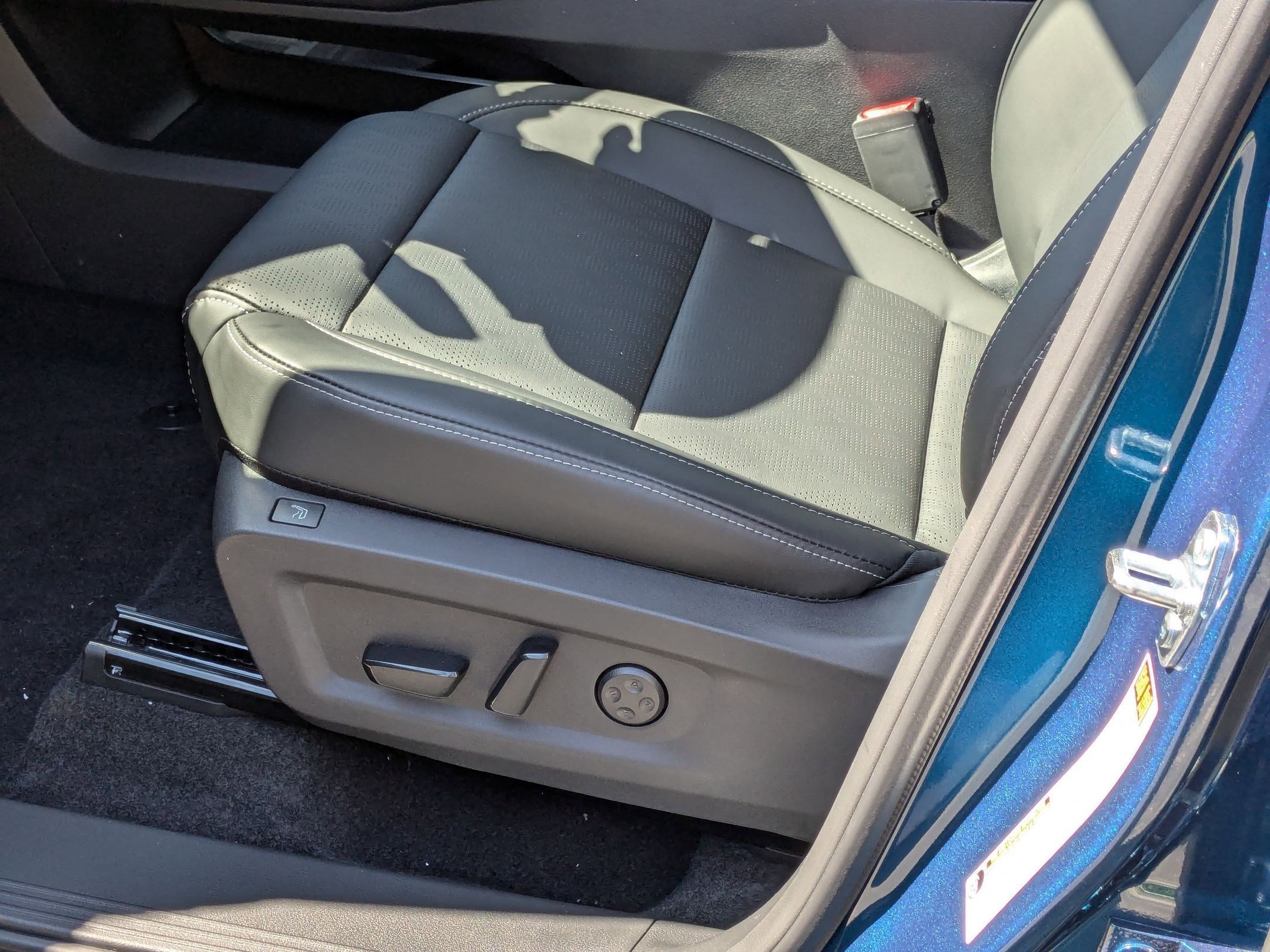 2025 Nissan Murano Platinum photo 3