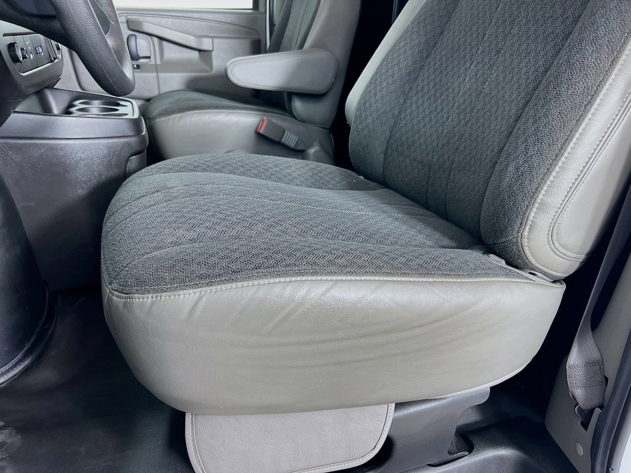 2023 Chevrolet Express 2500 Cargo photo 13