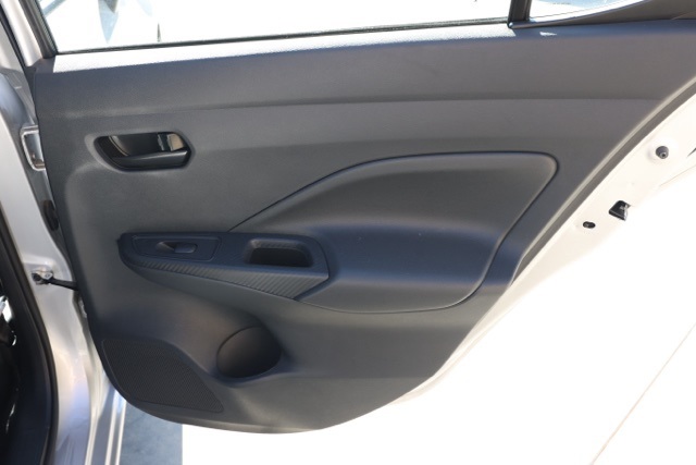 2025 Nissan Versa 1.6 S photo 14
