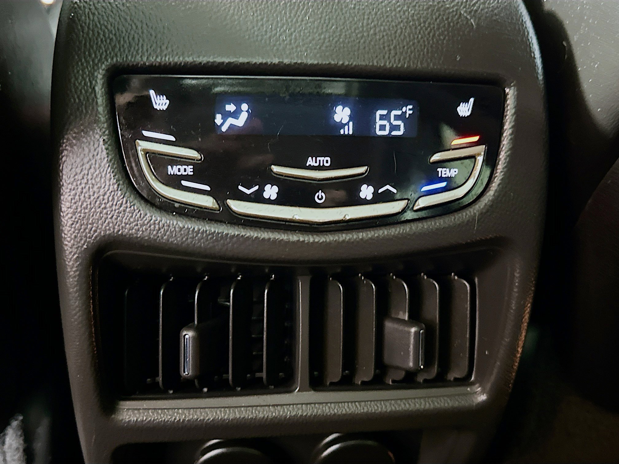 2013 Cadillac SRX Premium photo 26