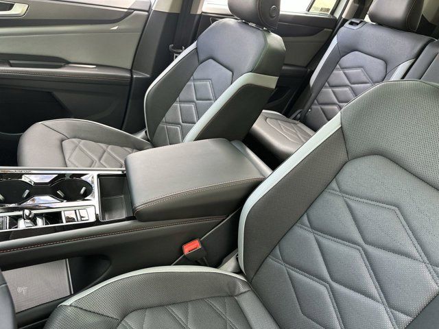 2025 Volkswagen Atlas Peak Edition SE photo 13