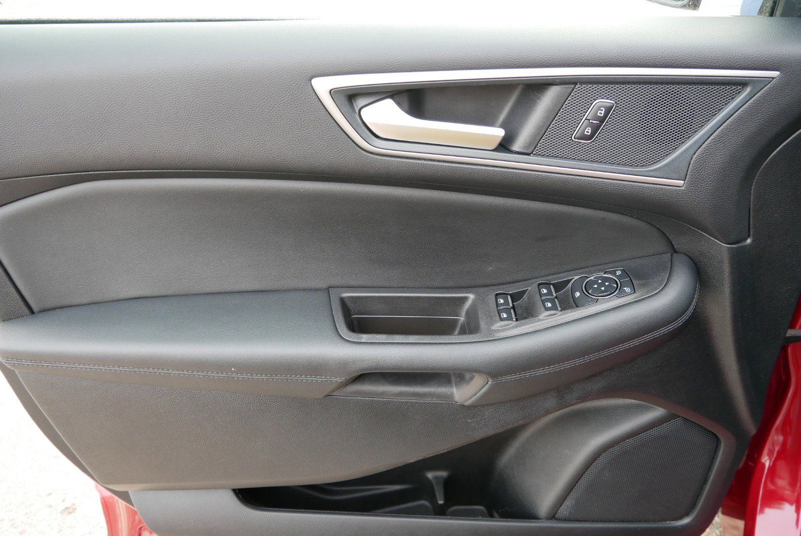 2024 Ford Edge SEL photo 13