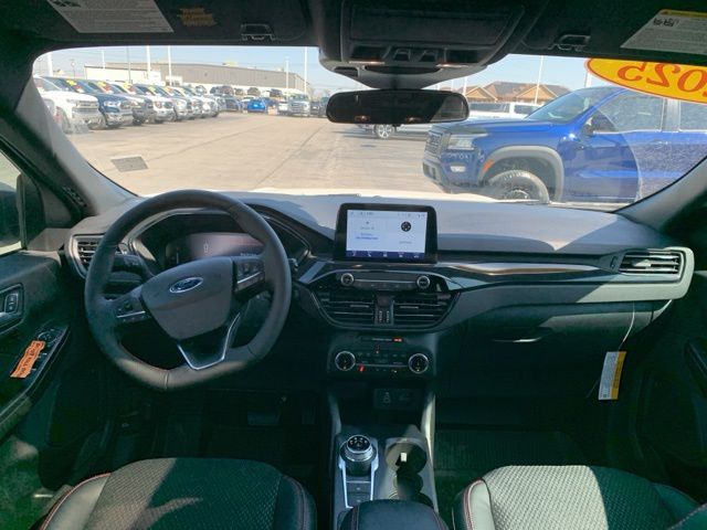 2025 Ford Escape ST-Line photo 25
