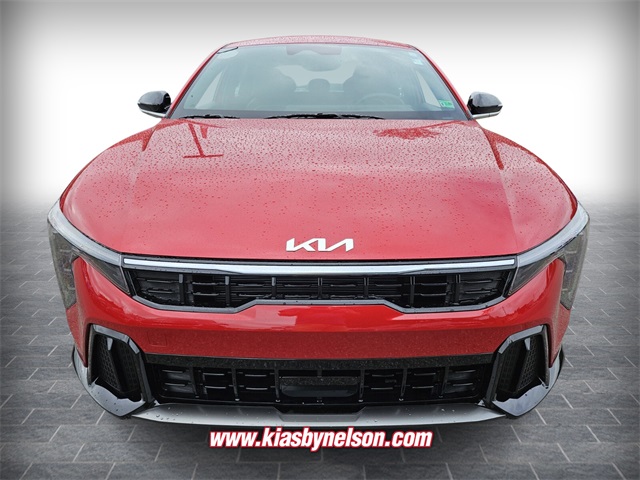 2025 Kia K4 GT-Line photo 2