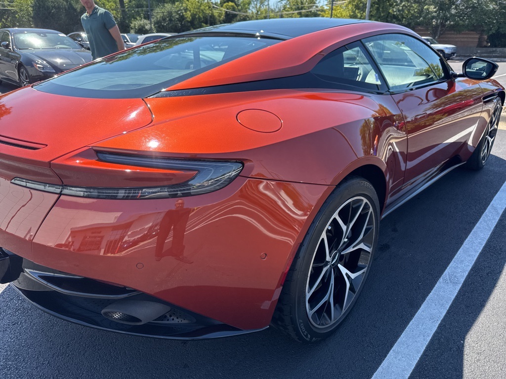 2019 Aston Martin DB11 AM5 photo 14