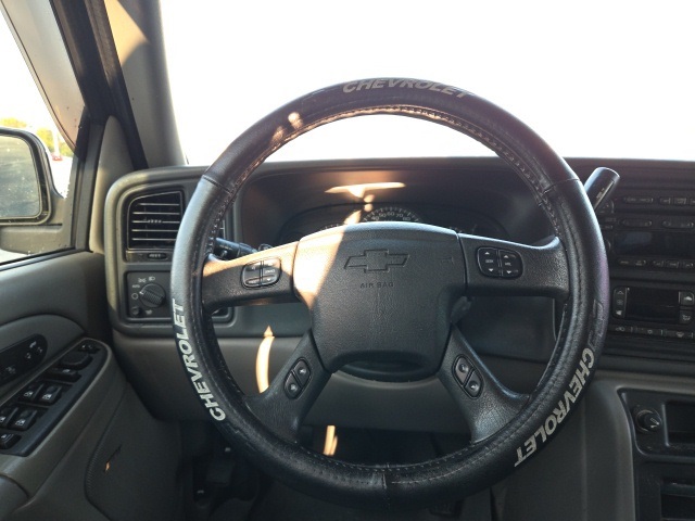2005 Chevrolet Tahoe LT photo 12