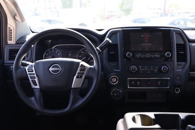 2023 Nissan Titan SV photo 19