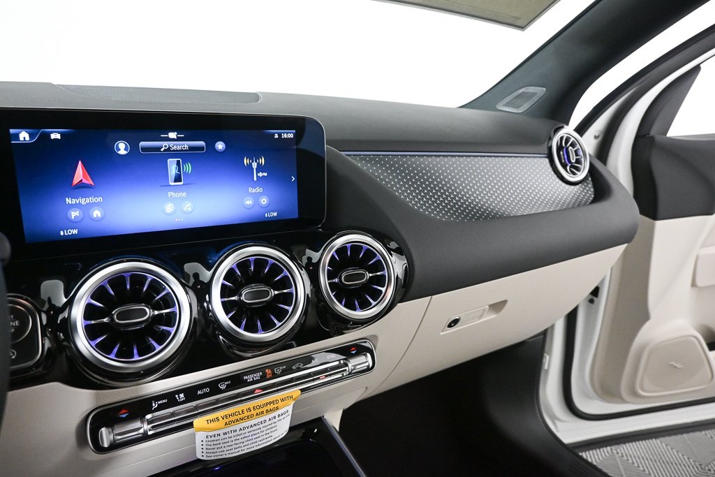 2025 Mercedes Benz GLA 250 photo 13