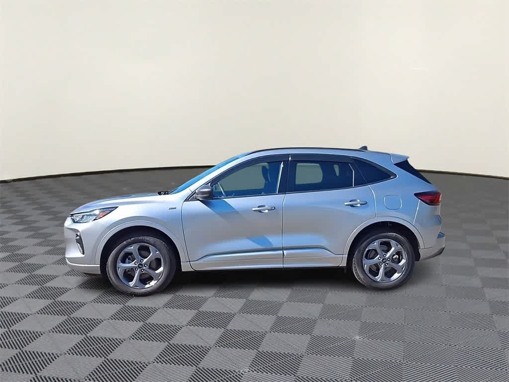 2023 Ford Escape ST-Line photo 5