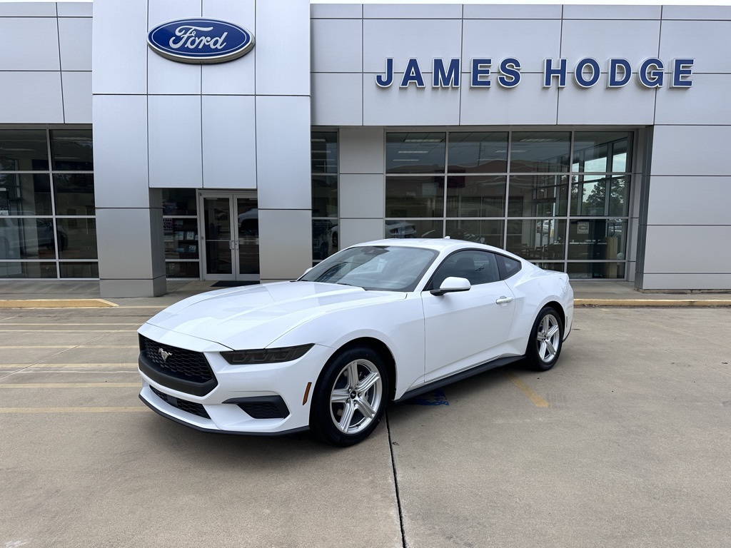 2026 Ford Mustang EcoBoost's photo