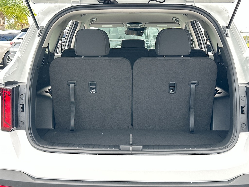 2026 Kia Sorento LX photo 21