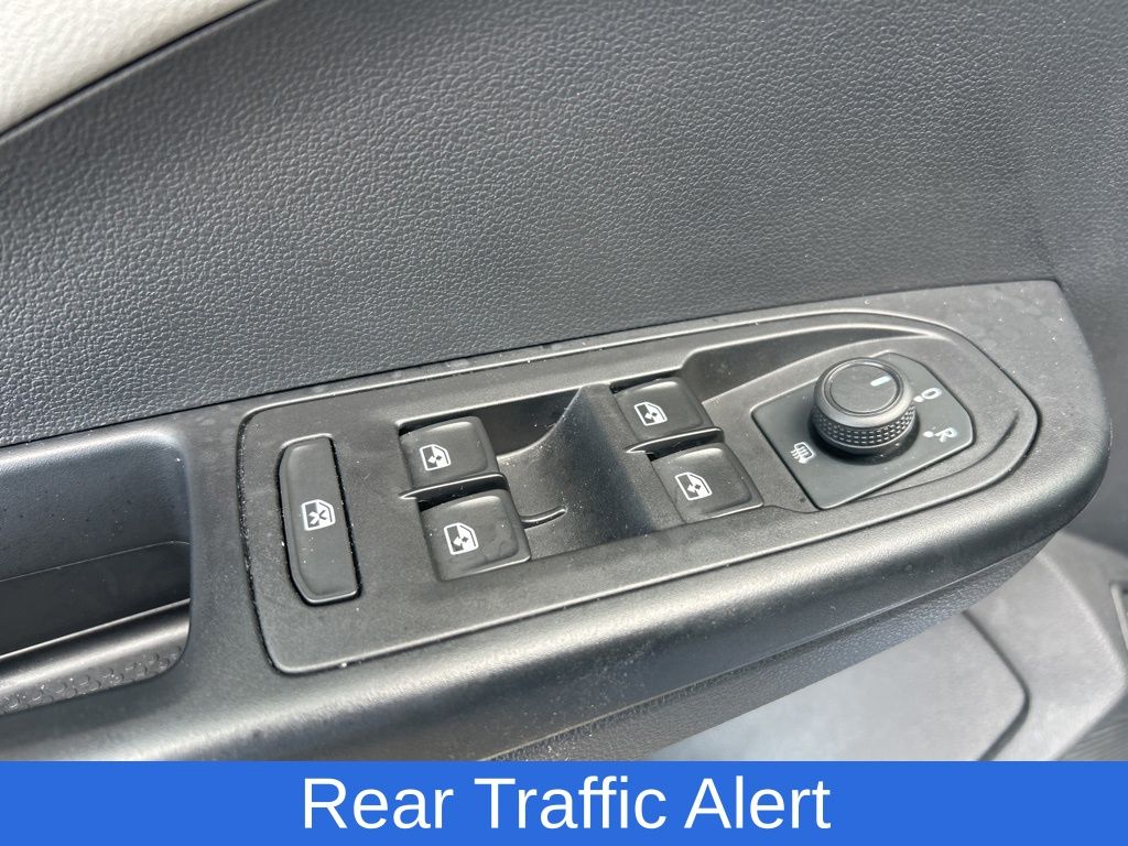 2022 Volkswagen Taos SE photo 11
