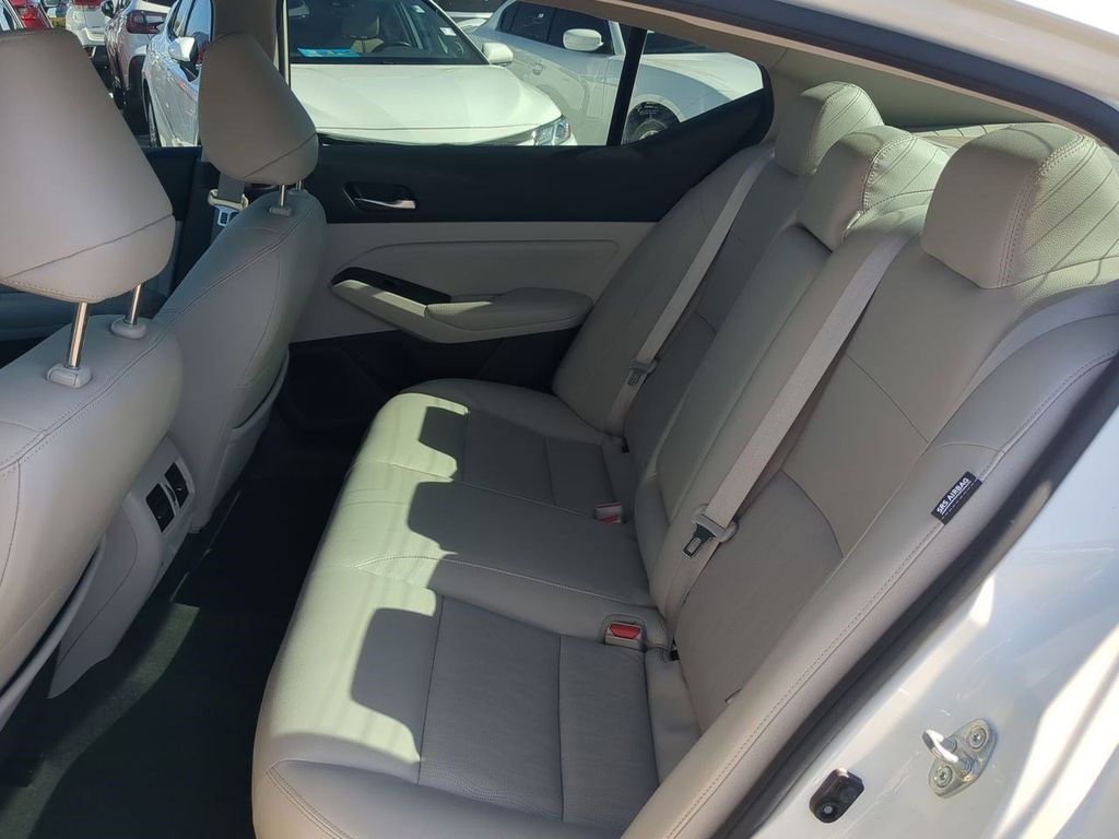 2022 Nissan Altima 2.5 SL photo 13