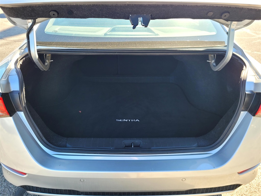 2022 Nissan Sentra SV photo 16
