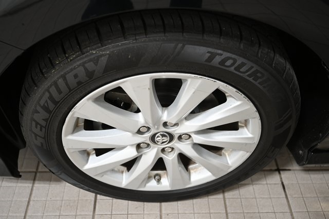 2019 Toyota Camry L photo 16