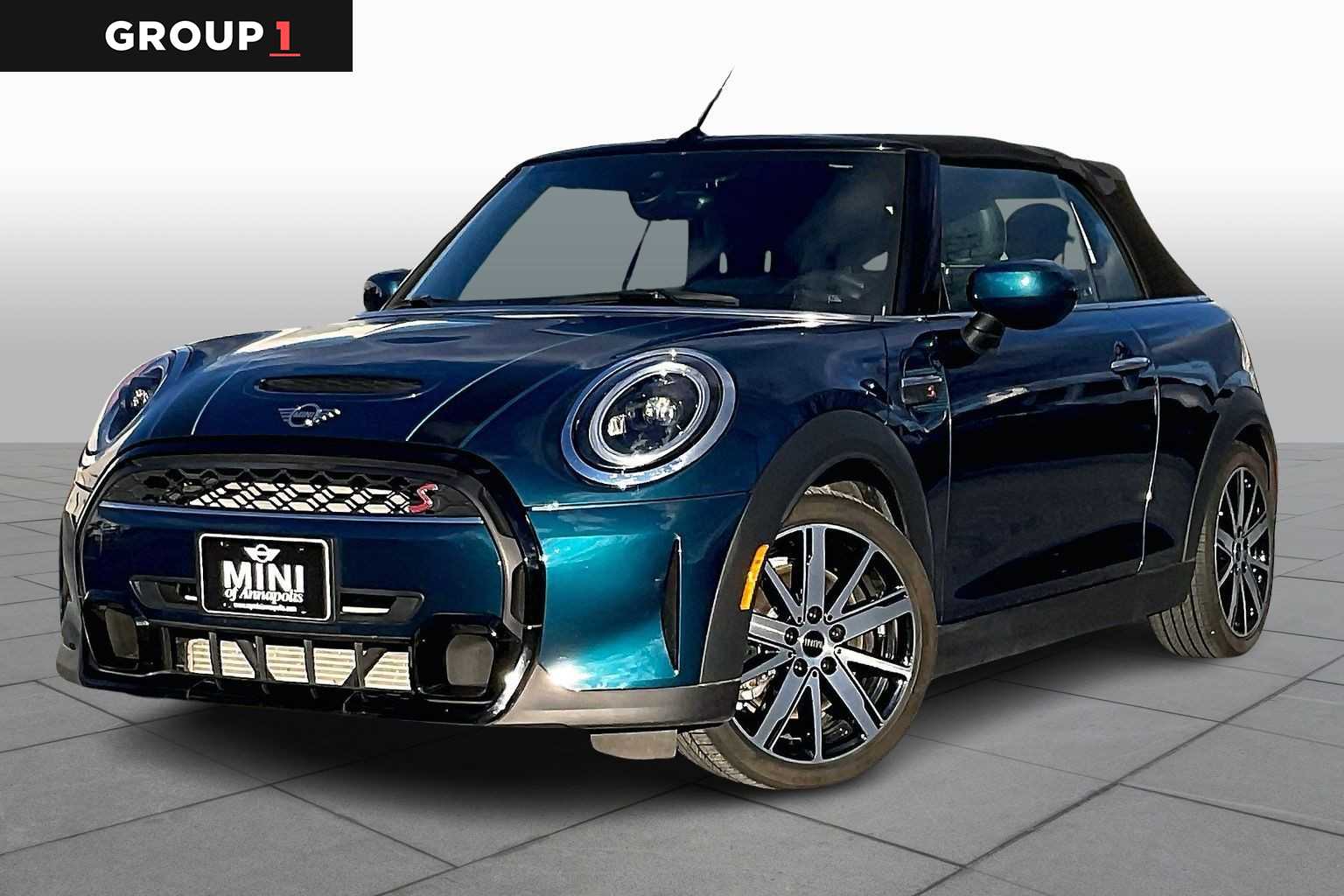 2022 MINI Convertible S's photo