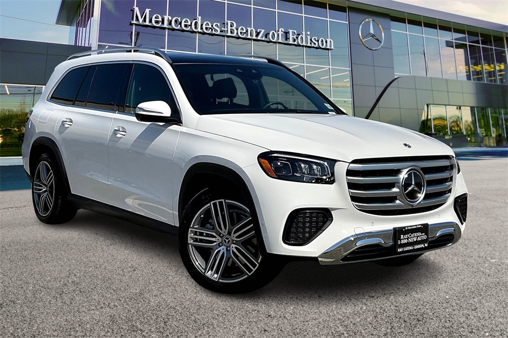 2025 Mercedes-Benz GLS Base's photo