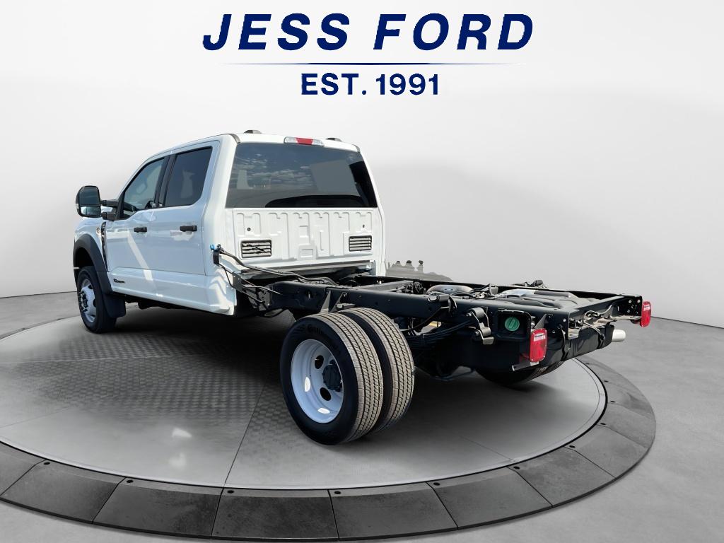 2024 Ford F-450 XLT photo 3