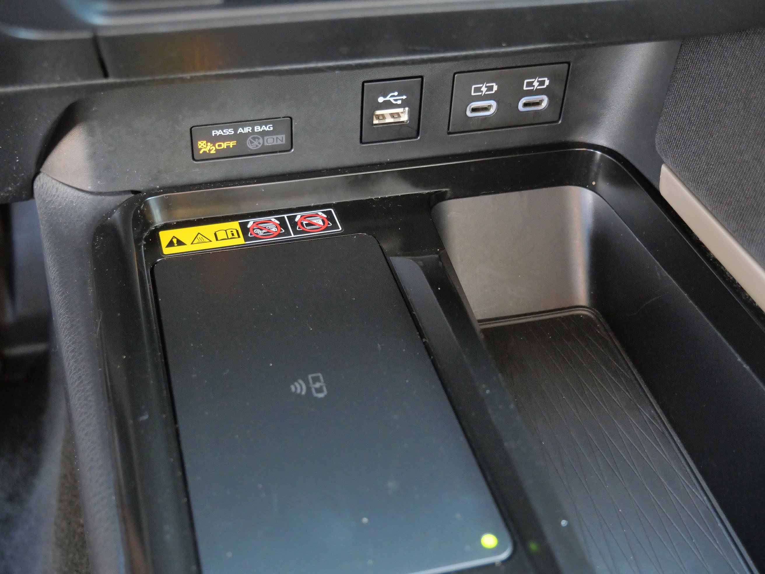 2025 Toyota Camry LE photo 31