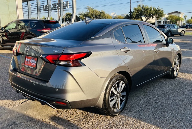 2024 Nissan Versa 1.6 SV photo 6