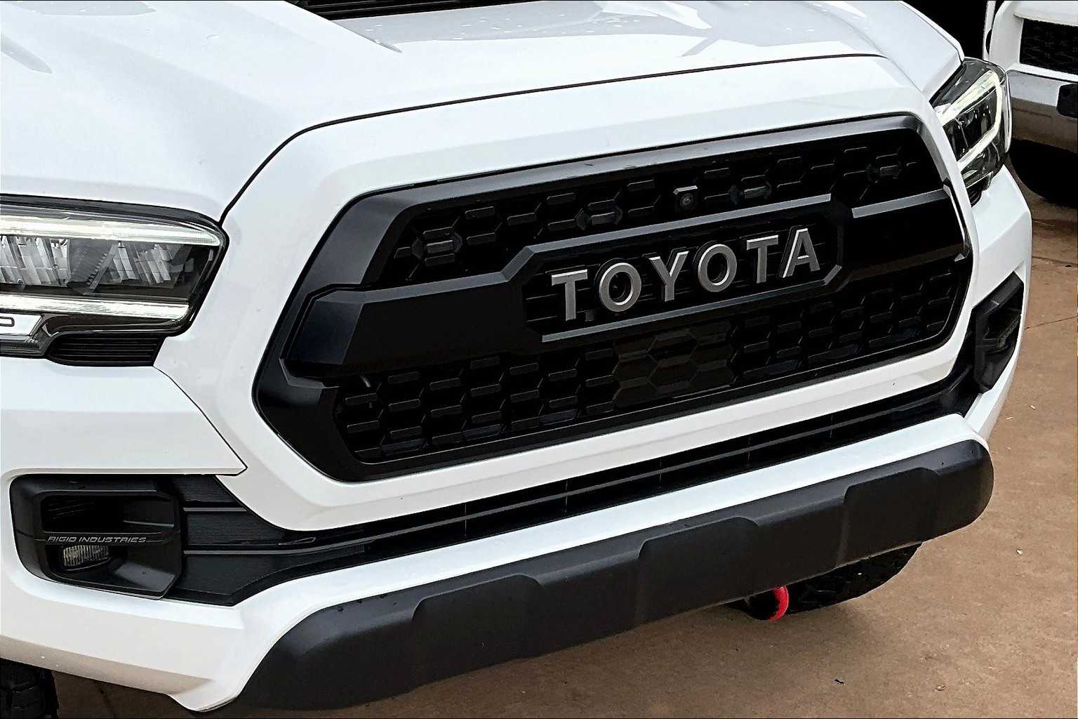 2020 Toyota Tacoma TRD Pro photo 27