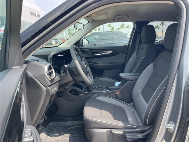 2025 Chevrolet Trailblazer LT photo 14